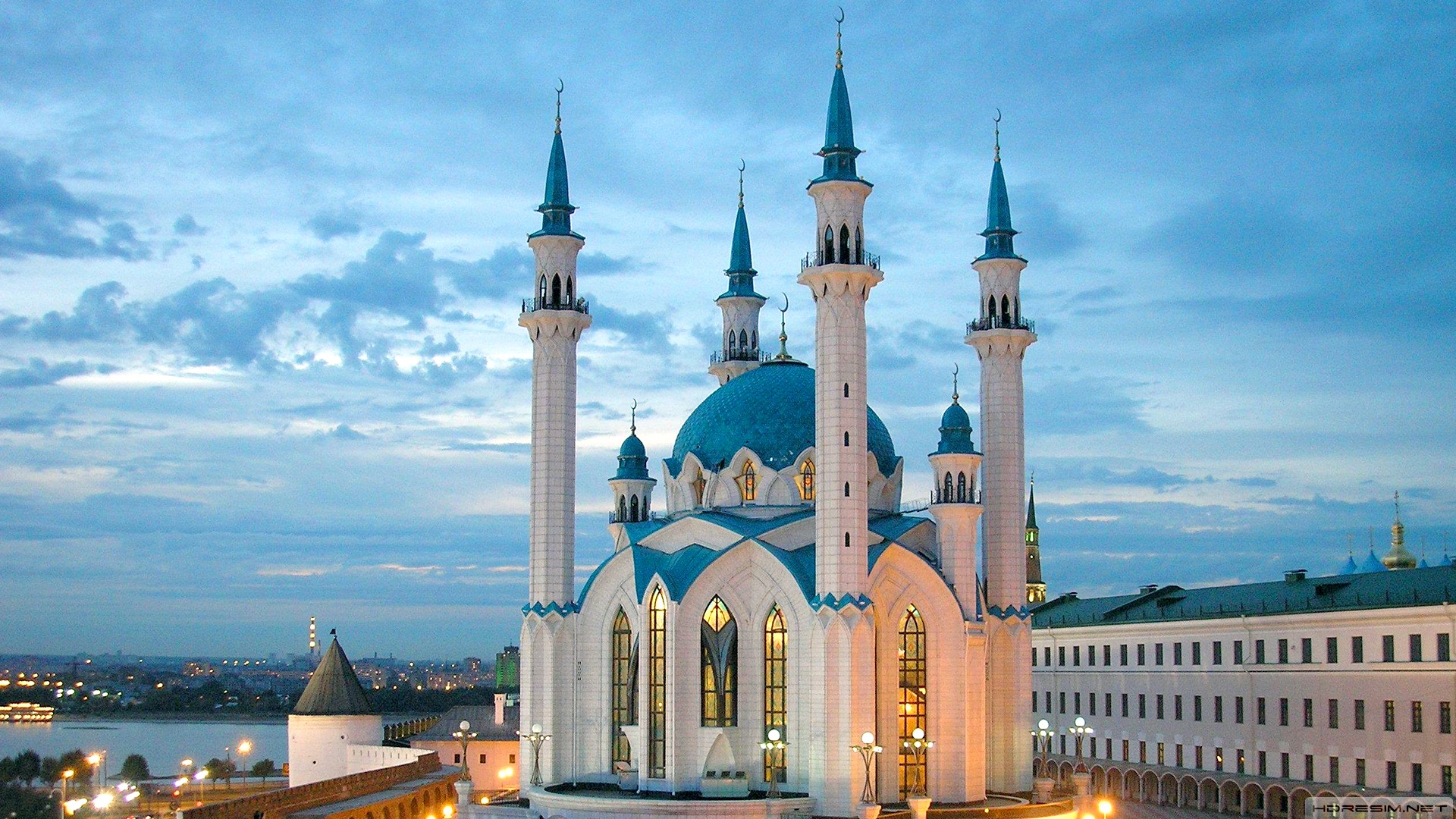 Medi Travel Kazan Tataristan Kul Şerif-Cami.jpg